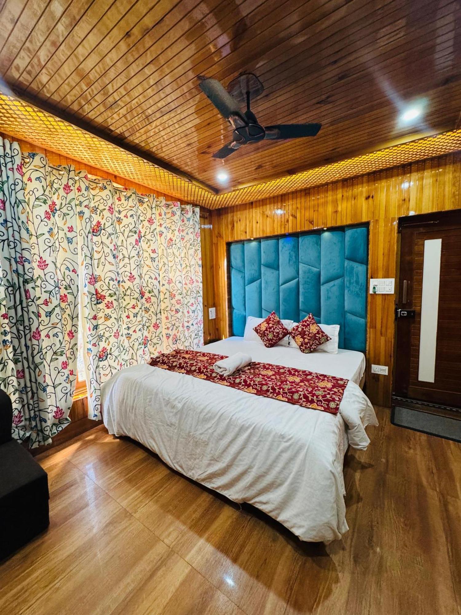 Frosty Mountain Resort Pahalgām Exterior foto