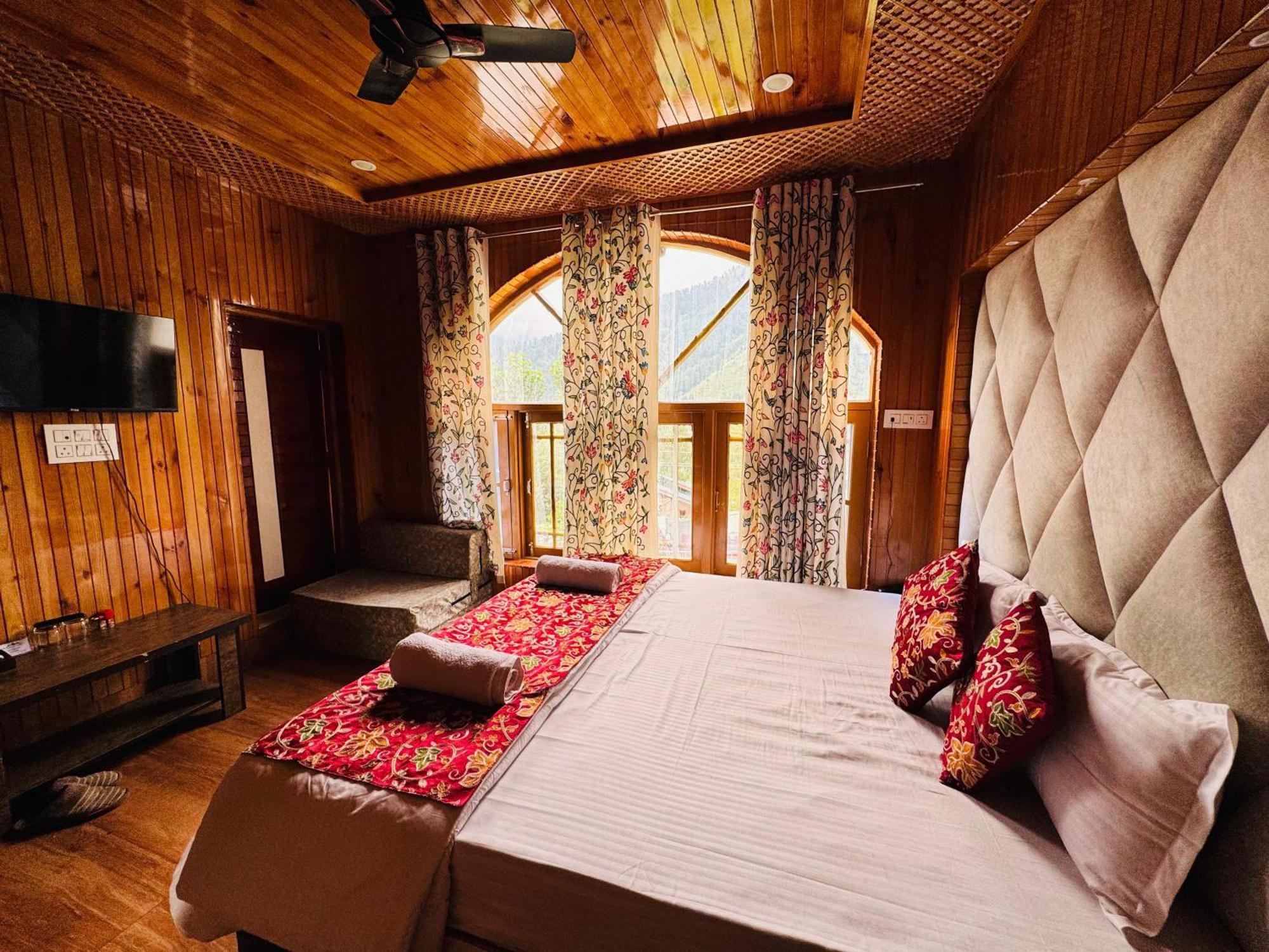 Frosty Mountain Resort Pahalgām Exterior foto